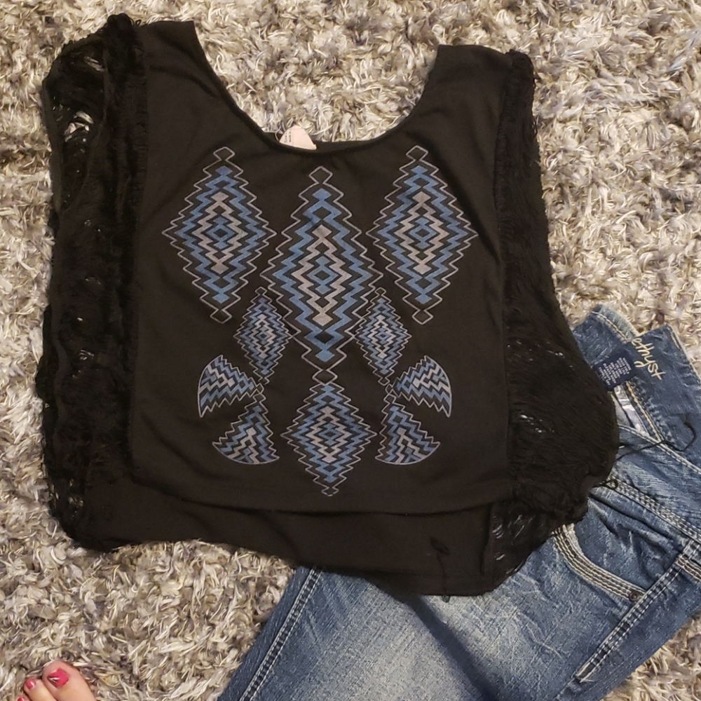 Oversized Black Poppy Crop Top SZ S will fit M/L